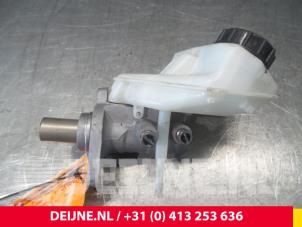 Usagé Cylindre de frein principal Volvo V60 I (FW/GW) 2.0 D3 20V Prix € 35,00 Règlement à la marge proposé par van Deijne Onderdelen Uden B.V.