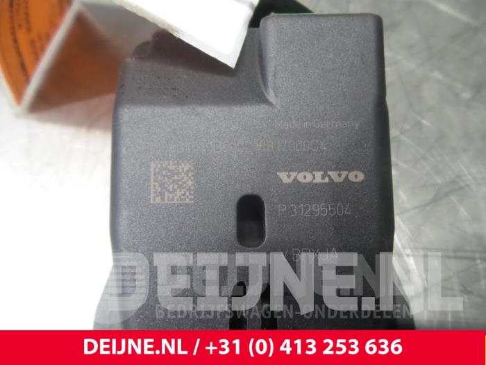 Czujnik asystenta hamowania z Volvo S60 II (FS) 1.6 T3 16V 2014