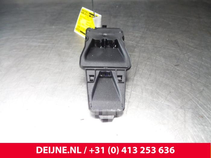 Bromsassistanssensor Volvo S60 II (FS), 2010 / 2018 1.6 DRIVe,D2, Sedan, 4 dörrar, Diesel, 1.560cc, 84kW (114pk), FWD, D4162T, 2011-01 / 2015-12, FS84 (Begagnad)
