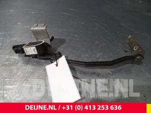 Usagé Correcteur de hauteur de phare xénon Volvo XC70 (BZ) 2.0 D3 20V Prix € 50,00 Règlement à la marge proposé par van Deijne Onderdelen Uden B.V.