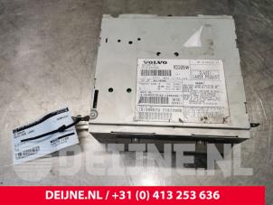 Used CD player Volvo XC90 I 3.2 24V Price € 75,00 Margin scheme offered by van Deijne Onderdelen Uden B.V.