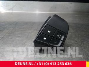 Gebrauchte Radiobedienung Lenkrad Volvo S80 (AR/AS) 2.4 D5 20V 180 AWD Preis € 20,00 Margenregelung angeboten von van Deijne Onderdelen Uden B.V.