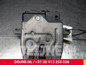 Used Tailgate lock mechanism Volvo V40 (MV) 2.0 D2 16V Price € 25,00 Margin scheme offered by van Deijne Onderdelen Uden B.V.
