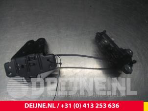Used Tailgate lock mechanism Volvo V90 Cross Country (PZ) 2.0 D4 16V AWD Price € 100,00 Margin scheme offered by van Deijne Onderdelen Uden B.V.