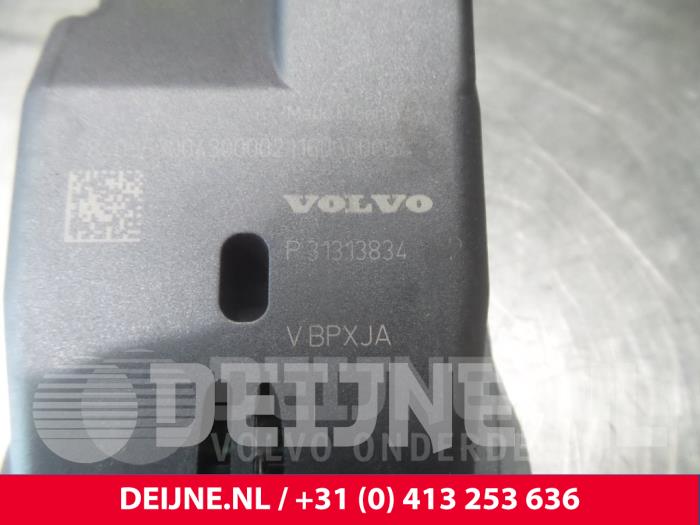 Capteur assistant de freinage d'un Volvo V70 (BW) 1.6 DRIVe,D2 2011
