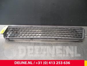 Used Bumper grille Volvo V70 (BW) 2.0 D 16V Price € 35,00 Margin scheme offered by van Deijne Onderdelen Uden B.V.