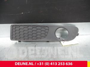 Używane Kratka zderzaka Volvo V70 Cena € 20,00 Procedura marży oferowane przez van Deijne Onderdelen Uden B.V.