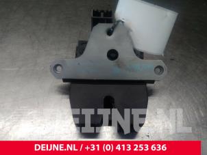 Used Tailgate lock mechanism Volvo V40 (MV) 2.0 D3 20V Price on request offered by van Deijne Onderdelen Uden B.V.