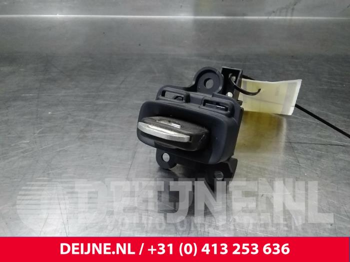 Używane Stacyjka + Kluczyk Volvo V60 I (FW/GW) 1.6 DRIVe Cena € 75,00 Procedura marży oferowane przez van Deijne Onderdelen Uden B.V.