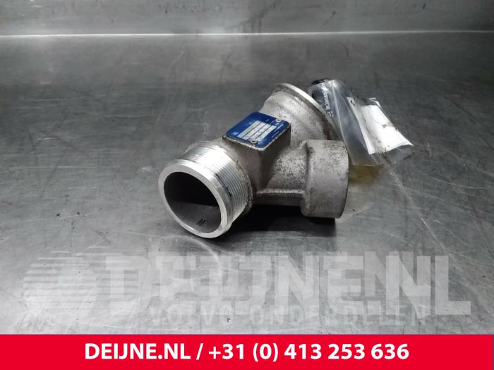 Usagé Régulateur pression turbo Volvo S80 (AR/AS) 2.4 D5 20V Autom. Prix € 50,00 Règlement à la marge proposé par van Deijne Onderdelen Uden B.V.