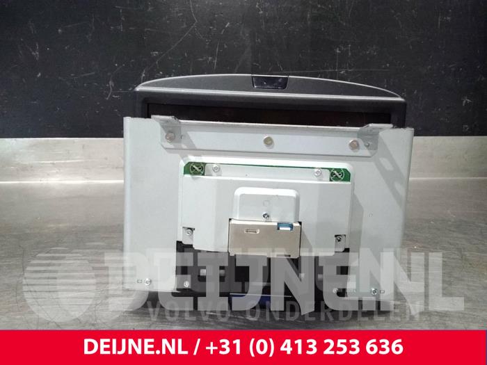 Volvo XC90 Navigation displays stock | ProxyParts.com