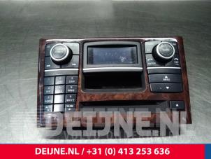 Used Radio control panel Volvo XC90 I 2.4 D5 20V Price € 100,00 Margin scheme offered by van Deijne Onderdelen Uden B.V.