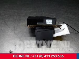 Gebrauchte Schließmechanik Heckklappe Volvo C70 (NK) 2.5 Turbo LPT 20V Preis € 45,00 Margenregelung angeboten von van Deijne Onderdelen Uden B.V.