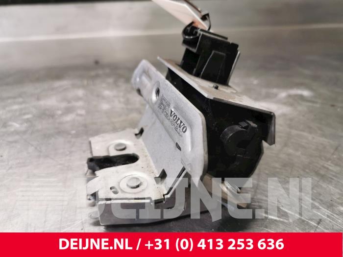 Tailgate lock mechanism Volvo V70 2.0 D2 Geartronic 16V - 31440626