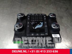 Used Heater control panel Volvo V70 (BW) 2.0 D2 Geartronic 16V Price € 60,00 Margin scheme offered by van Deijne Onderdelen Uden B.V.