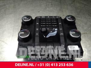 Used Heater control panel Volvo V70 (BW) 2.4 D5 20V AWD Price € 60,00 Margin scheme offered by van Deijne Onderdelen Uden B.V.
