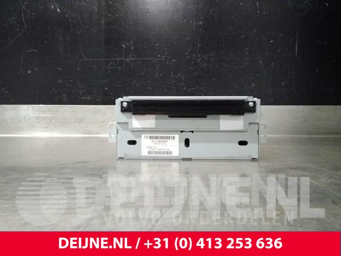 Używane Odtwarzacz CD Volvo S60 II (FS) 2.0 T3 16V Cena € 60,00 Procedura marży oferowane przez van Deijne Onderdelen Uden B.V.
