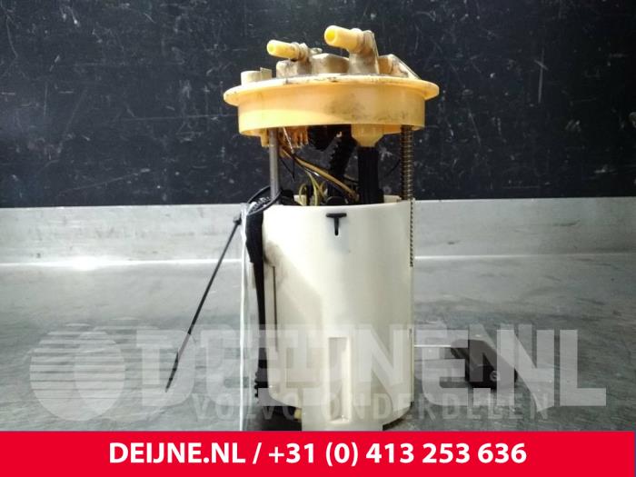 Electric fuel pump from a Volvo C70 (MC) 2.0 D3 20V 2010