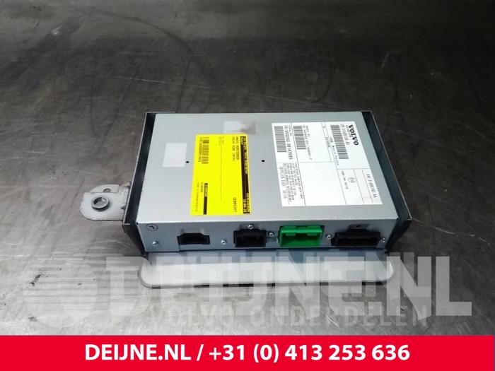Radio amplifier from a Volvo XC60 I (DZ) 2.4 D5 20V AWD Geartronic 2014