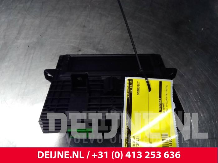 Begagnade Innerdisplay Volvo XC60 I (DZ) 2.0 DRIVe 20V Pris € 75,00 Marginaltabell erbjuds av van Deijne Onderdelen Uden B.V.