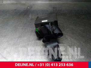 Usagé Ceinture de sécurité arrière droite Volvo XC60 I (DZ) 2.0 DRIVe 20V Prix € 50,00 Règlement à la marge proposé par van Deijne Onderdelen Uden B.V.