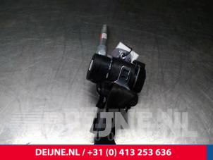 Used Rear seatbelt, left Volvo V70 (BW) 2.4 D5 20V AWD Price € 60,00 Margin scheme offered by van Deijne Onderdelen Uden B.V.