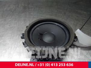 Used Speaker Volvo XC60 I (DZ) 2.4 D5 20V AWD Geartronic Price € 8,50 Margin scheme offered by van Deijne Onderdelen Uden B.V.