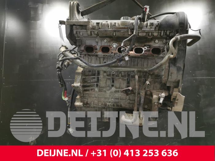 Engine Volvo S60 I 2.4 20V 170 - 8251100 B5244S