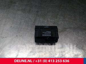 Used Module (miscellaneous) Volvo S80 (AR/AS) 2.4 D 20V Price € 20,00 Margin scheme offered by van Deijne Onderdelen Uden B.V.