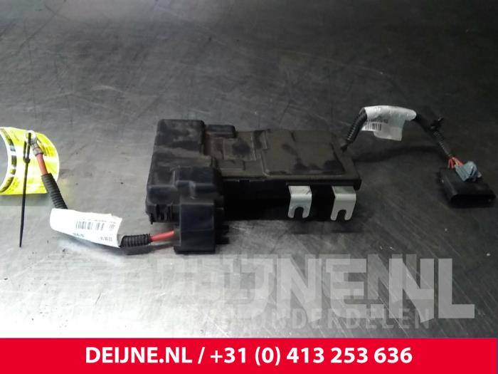 Usagé Ordinateur marche-arrêt Volvo V60 I (FW/GW) 1.6 DRIVe Prix € 40,00 Règlement à la marge proposé par van Deijne Onderdelen Uden B.V.
