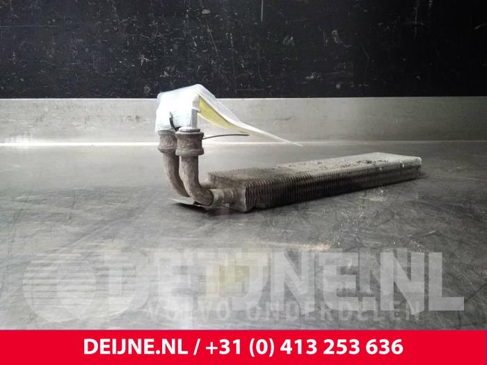 Usagé Radiateur Volvo V60 I (FW/GW) 2.4 D6 20V Plug-in Hybrid AWD Prix € 50,00 Règlement à la marge proposé par van Deijne Onderdelen Uden B.V.