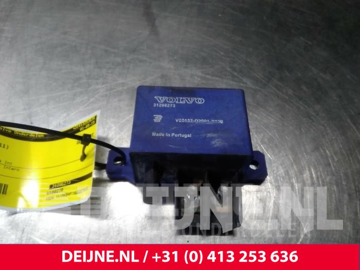 Begagnade Relä Volvo C30 (EK/MK) 1.6 D2 16V Pris € 10,00 Marginaltabell erbjuds av van Deijne Onderdelen Uden B.V.