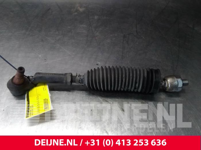 Tie rod, left from a Volvo XC70 (BZ) 2.4 D4 20V AWD 2015
