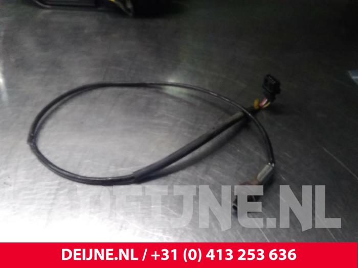 Usagé Sonde lambda Volvo V40 (VW) 2.0 16V T Prix € 50,00 Règlement à la marge proposé par van Deijne Onderdelen Uden B.V.