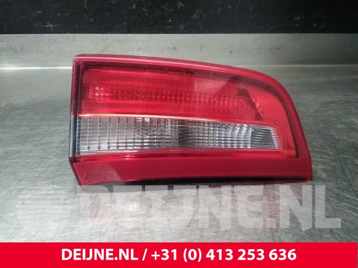 Taillight, left from a Volvo S60 II (FS) 2.4 D5 20V AWD 2011