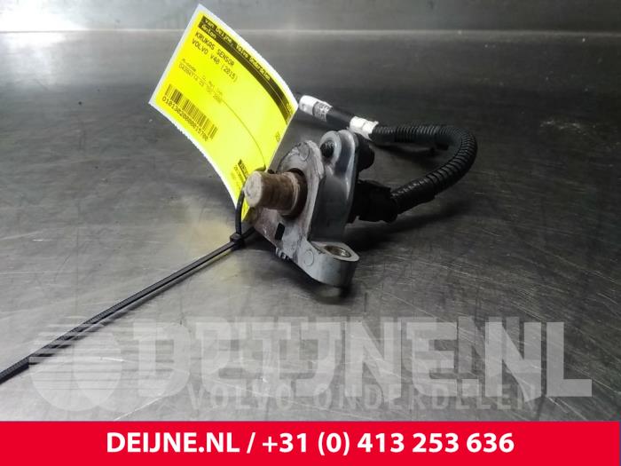 Begagnade Vevaxelsensor Volvo V40 (MV) 2.0 D4 16V Pris € 20,00 Marginaltabell erbjuds av van Deijne Onderdelen Uden B.V.