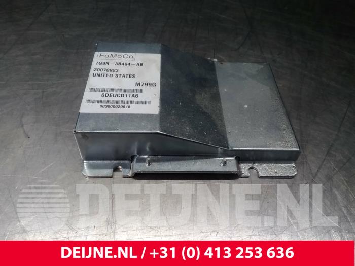 Używane Modul (rózne) Volvo XC70 (BZ) 2.4 D5 20V AWD Cena € 75,00 Procedura marży oferowane przez van Deijne Onderdelen Uden B.V.