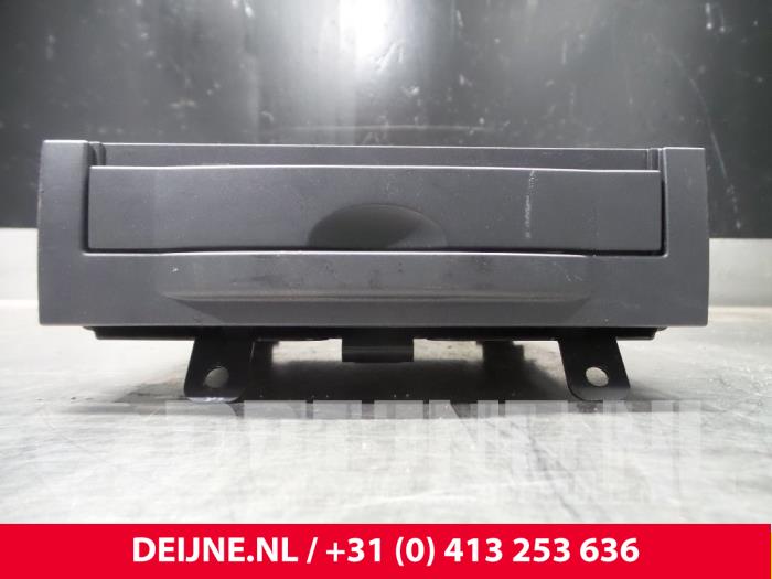 Używane Modul nawigacji Volvo V50 (MW) Cena € 100,00 Procedura marży oferowane przez van Deijne Onderdelen Uden B.V.