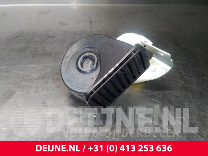 Używane Klakson Volvo V90 II (PW) 2.0 D4 16V Cena € 40,00 Procedura marży oferowane przez van Deijne Onderdelen Uden B.V.