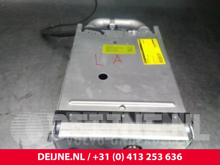 Begagnade Störtbåge Volvo C70 (NC) 2.0 T 20V Pris € 35,00 Marginaltabell erbjuds av van Deijne Onderdelen Uden B.V.
