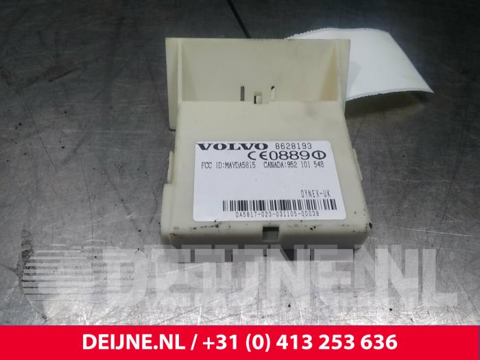 Begagnade Larmsensor Volvo C70 (NC) 2.0 T 20V Pris € 20,00 Marginaltabell erbjuds av van Deijne Onderdelen Uden B.V.