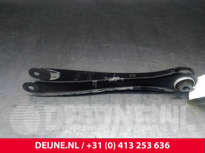 Lower wishbone, rear right from a Volvo V60 II (ZW) 2.0 D4 16V 2019