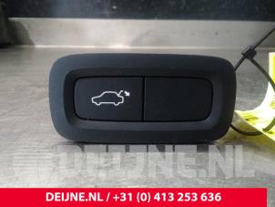 Used Tailgate switch Volvo V60 II (ZW) 2.0 D4 16V Price € 25,00 Margin scheme offered by van Deijne Onderdelen Uden B.V.