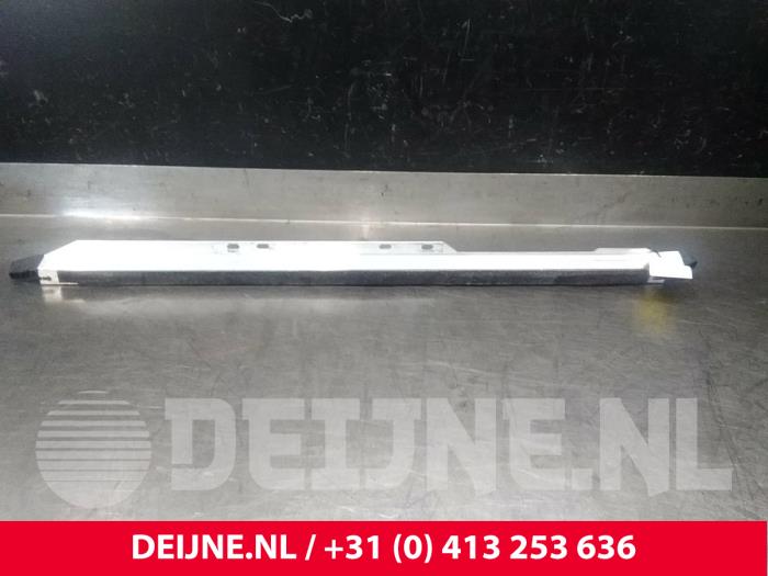 Używane Tuleja rozpórki Volvo V60 II (ZW) 2.0 D4 16V Cena € 50,00 Procedura marży oferowane przez van Deijne Onderdelen Uden B.V.