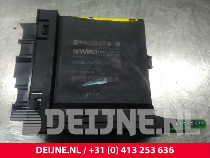 Używane Modul centralnego zamka Volvo V60 II (ZW) 2.0 D4 16V Cena € 40,00 Procedura marży oferowane przez van Deijne Onderdelen Uden B.V.