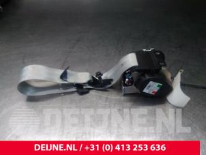 Used Rear seatbelt, left Volvo V60 II (ZW) 2.0 D4 16V Price € 250,00 Margin scheme offered by van Deijne Onderdelen Uden B.V.