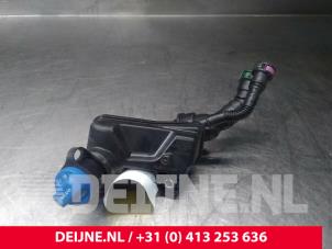 Używane Rurka do napelniania adblue zbiornik Volvo V60 II (ZW) 2.0 D4 16V Cena € 60,00 Procedura marży oferowane przez van Deijne Onderdelen Uden B.V.