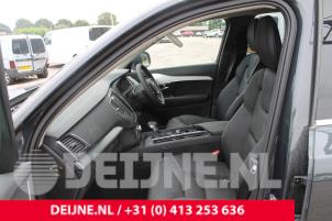 Używane Zestaw powlok (kompletny) Volvo XC90 II 2.0 D5 16V AWD Cena € 650,00 Procedura marży oferowane przez van Deijne Onderdelen Uden B.V.