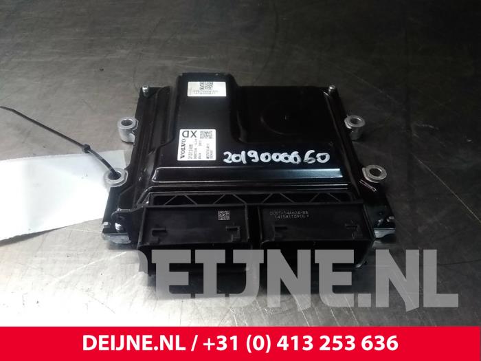 Used Engine management computer Volvo V40 (MV) 2.0 D4 16V Price € 150,00 Margin scheme offered by van Deijne Onderdelen Uden B.V.