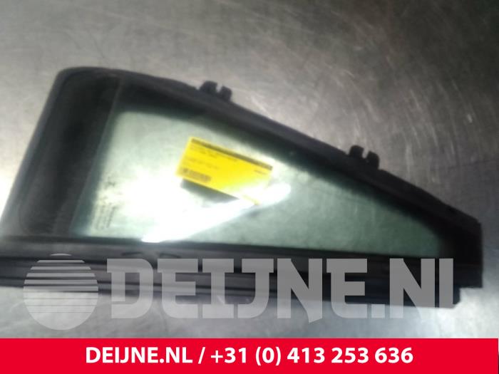 Usados Ventanilla triangular derecha detrás Volvo XC90 II 2.0 T8 16V Twin Engine AWD Precio € 125,00 Norma de margen ofrecido por van Deijne Onderdelen Uden B.V.